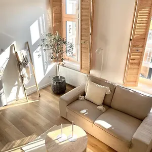 Apartmán For Sophie - Z Palarnia Kawy I Pracownia Artystyczna W Kamienicy - Art & Coffee In Historic Building, Gdaňsk